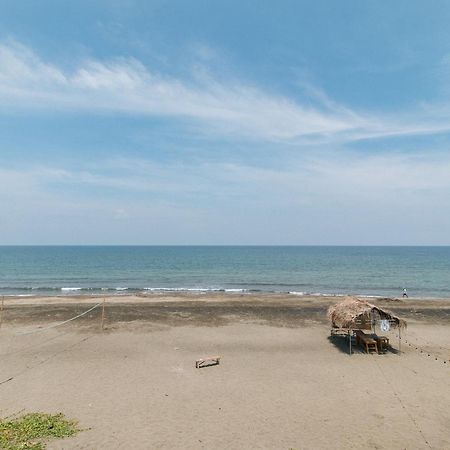 E. Moreno Recreation Beach Resort Ilocos Sur Candon Extérieur photo
